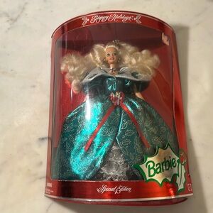 1995 Happy Holidays Barbie Doll Special Edition New in Box
